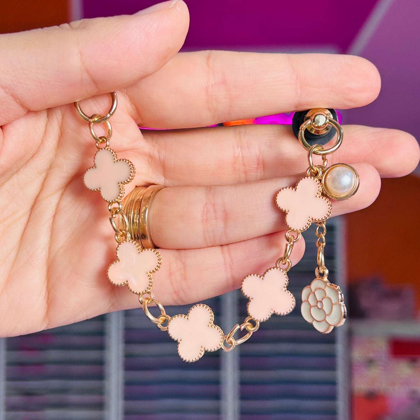 Charm Metal 24