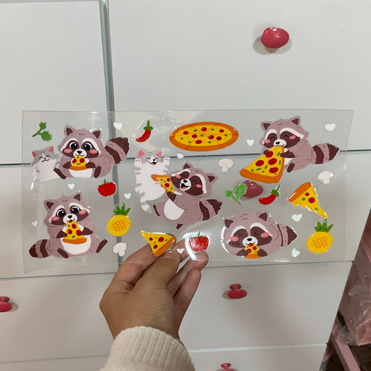 DTFUV 82 Animales. Mapache comiendo pizza