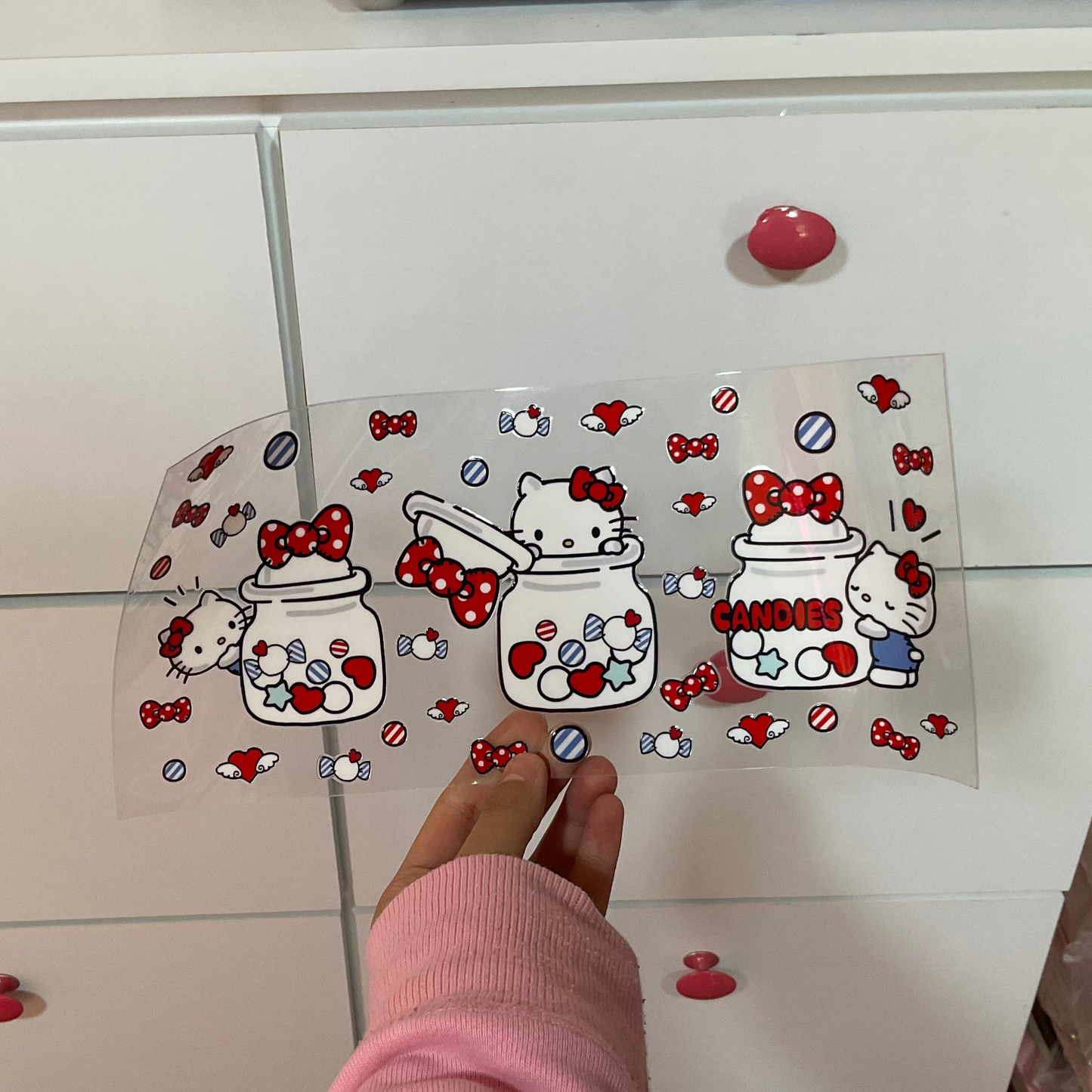 DTFUV 116 Hello Kitty Tarro de Dulces